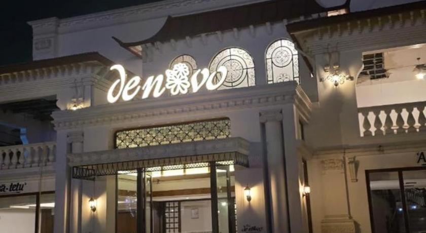 Hotel Club Denovo Butwāl Exteriér fotografie